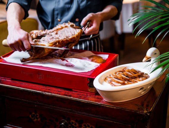 El mejor pato laqueado de Madrid se come en estos restaurantes