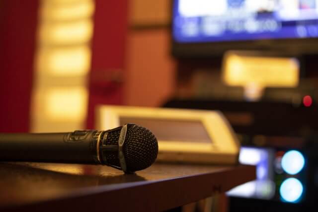 Estos son los mejores karaokes para darlo todo en Madrid